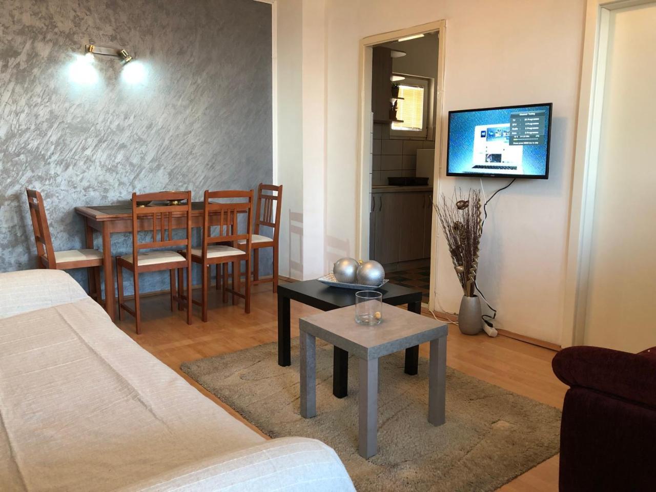 Square Vanilla Apartments Skopje Luaran gambar