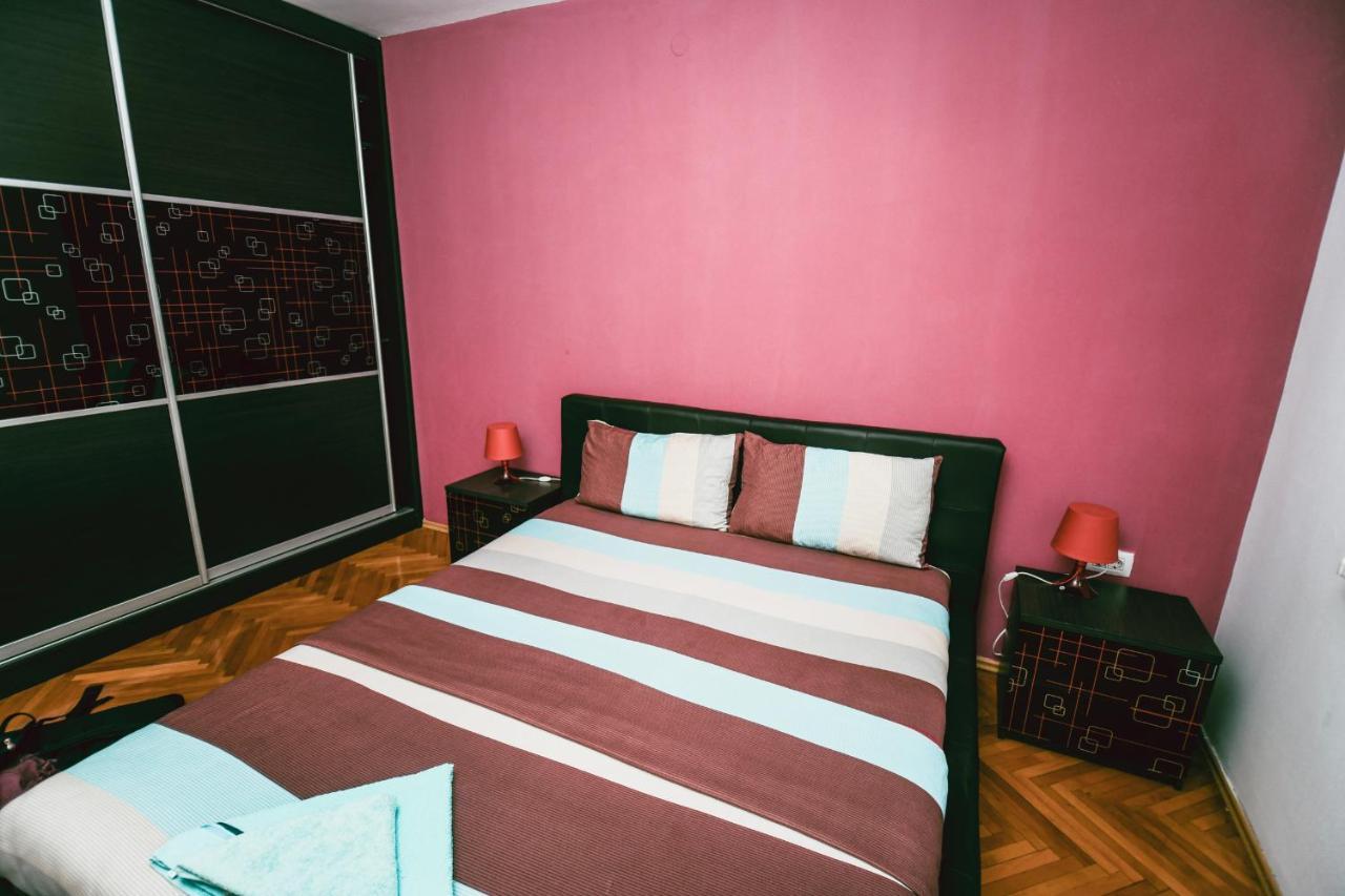 Square Vanilla Apartments Skopje Luaran gambar