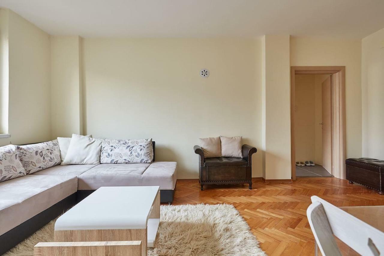 Square Vanilla Apartments Skopje Luaran gambar